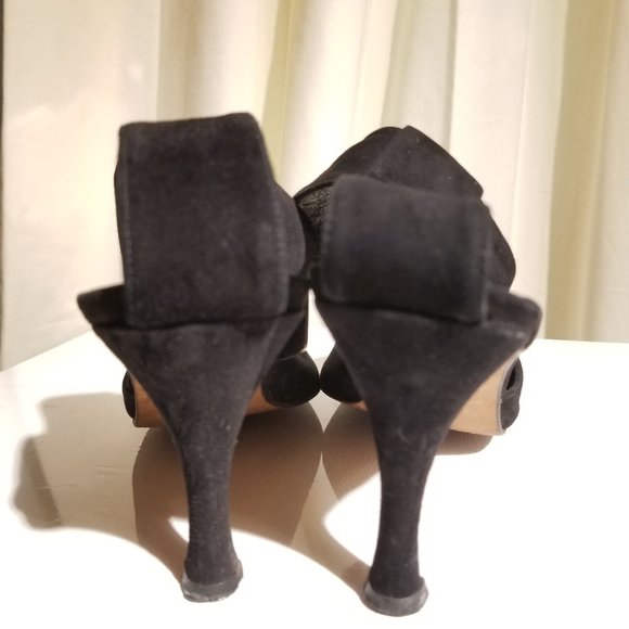 David Aaron Heels, size 8 Spain suede metal plate - Picture 8 of 8